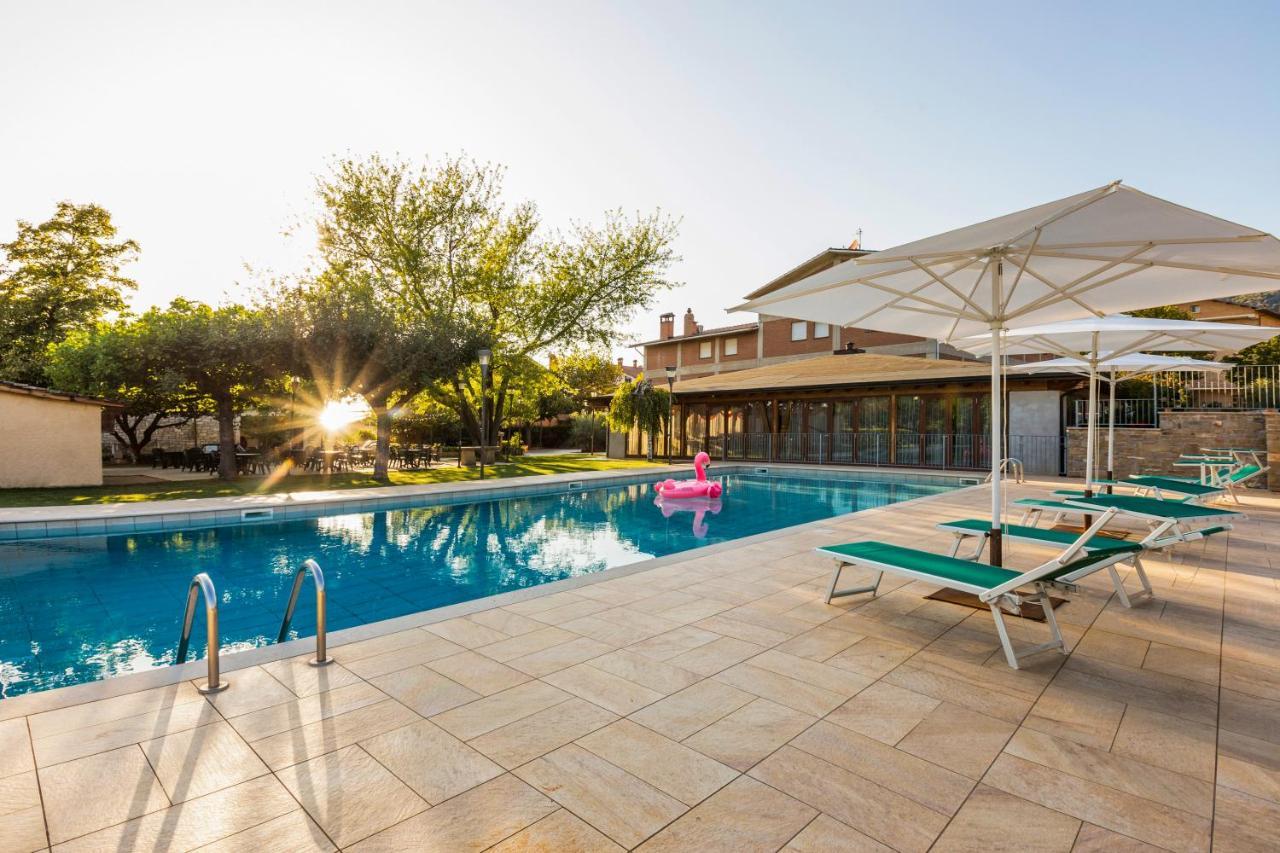 Catignano Hotel Gubbio Luaran gambar
